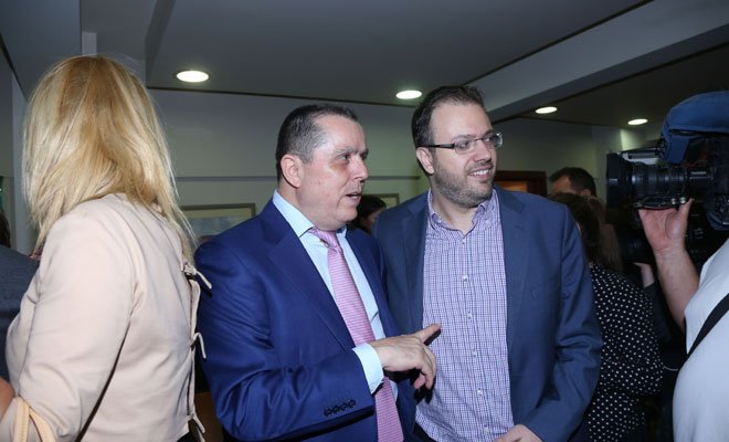 Ο Νίκος Καραμανλής με τον πρόεδρο της ΔΗΜΑΡ, Θανάση Θεοχαρόπουλο