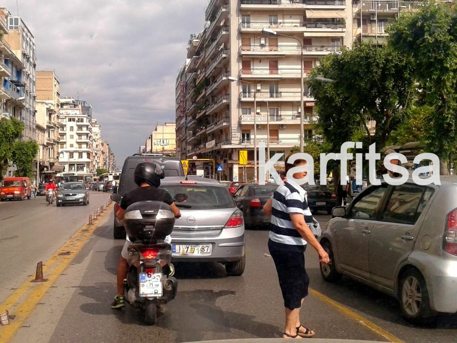 ΠΡΙΝ ΑΠΟ ΛΙΓΟ: Φορτηγό παρέσυρε θανάσιμα γυναίκα στη Θεσσαλονίκη