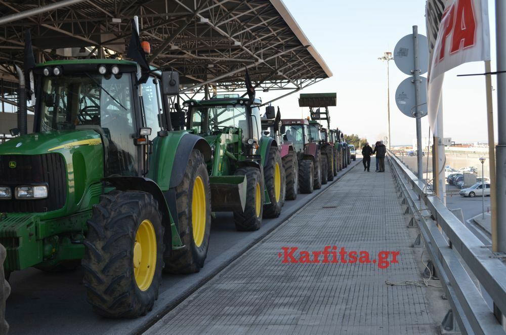 «Κάθοδος των αγροτών με πληρωμένα λεωφορεία από την κυβέρνηση»