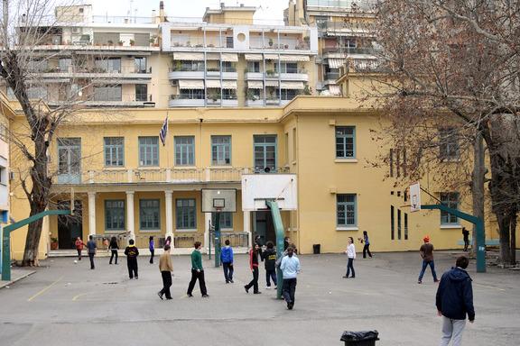 Το σχολείο της Θεσσαλονίκης που "έβγαλε" βουλευτές, προέδρους και έναν… τρομοκράτη!