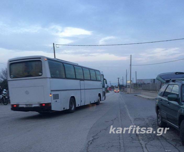 Κούρδοι από το κέντρο φιλοξενίας Γιαννιτσών μεταφέρθηκαν στις Σέρρες