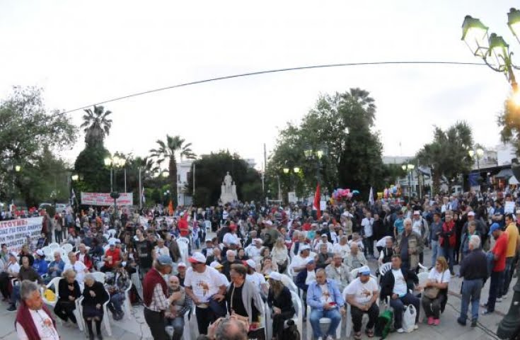 Καθ' οδόν για την πλατεία Συντάγματος η πορεία κατά της ανεργίας απο την Πάτρα(ΦΩΤΟ)