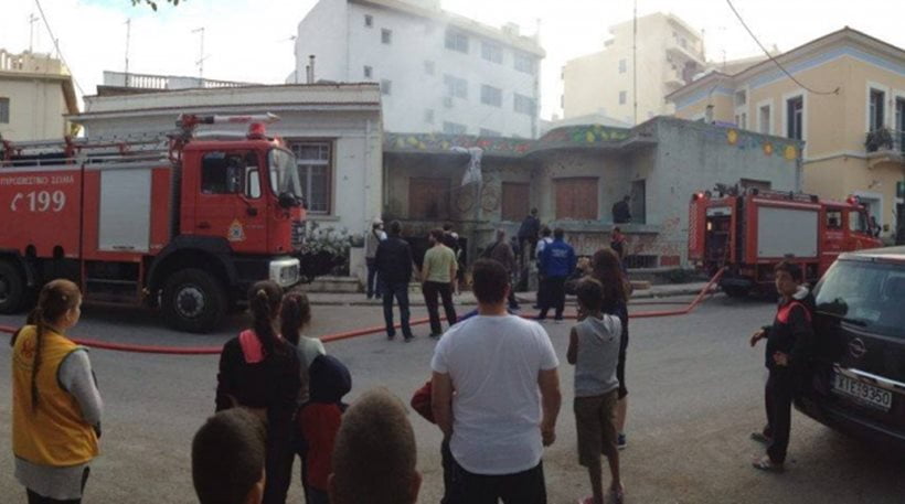 Πυρκαγιά σε χώρο σίτισης προσφύγων στη Χίο