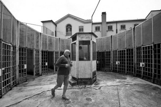 Πωλητήριο στις φυλακές της βάζει η Ιταλία