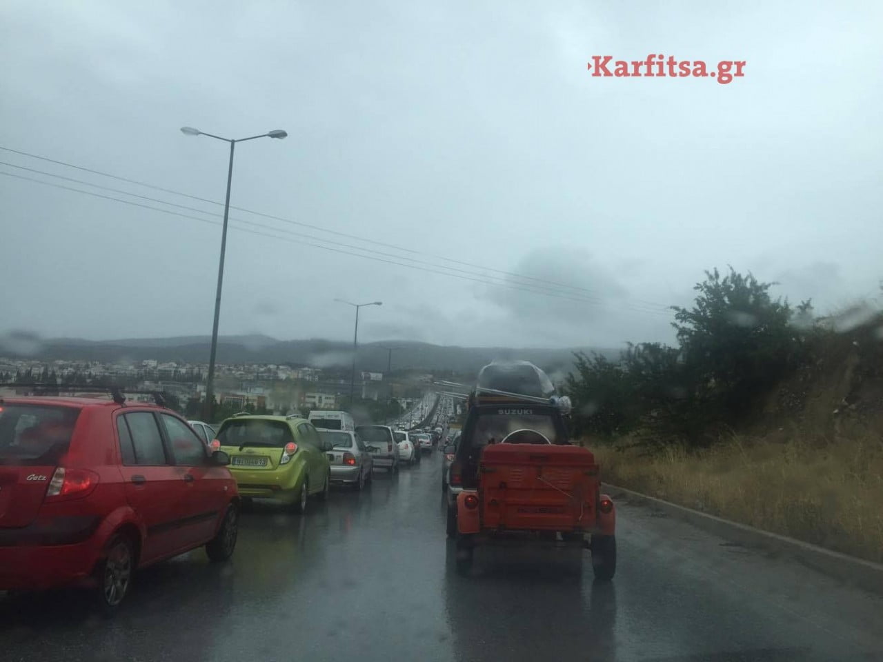 Πριν από λίγο: Τροχαίο ατύχημα στον περιφερειακό Θεσσαλονίκης- Αυξημένη κίνηση!
