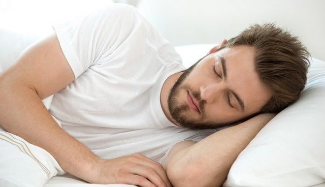 Κοιμήσου «πρώτη φορά αριστερά» και ανακάλυψε τα οφέλη στην υγεία σου