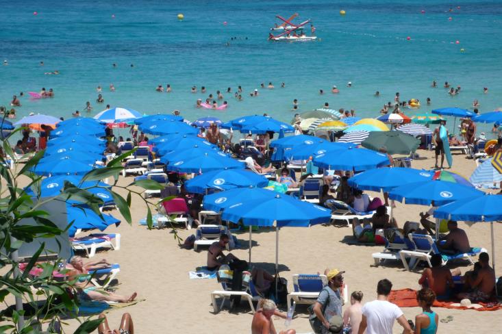Κύπρος: Στα €831,2 εκ. τα έσοδα από τον τουρισμό το πρώτο εξάμηνο του 2016