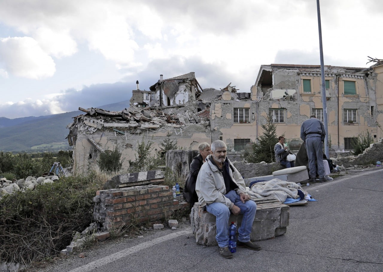 Νέα πολύ ισχυρή σεισμική δόνηση στην Ιταλία – Κατέρρευσαν κτήρια (BINTEO)