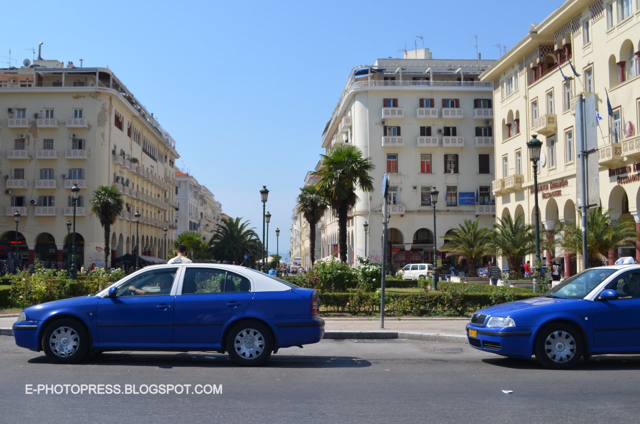 Άδειασαν οι πιάτσες ταξί στο κέντρο της Θεσσαλονίκης… (ΦΩΤΟ)