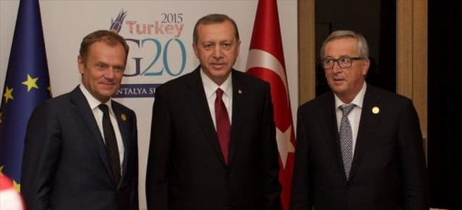 Γιούνκερ και Τουσκ επιχειρούν να σώσουν τη συμφωνία με Ερντογάν