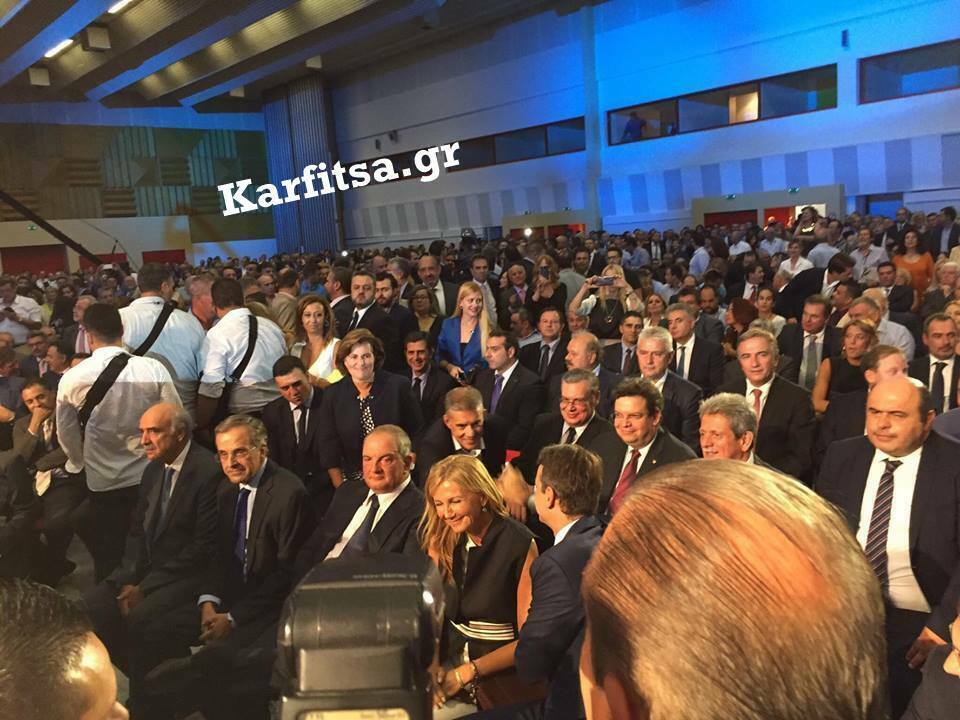 Τέσσερις πρώην πρόεδροι και δύο πρώην πρωθυπουργοί στην ομιλία Μητσοτάκη (ΦΩΤΟ)