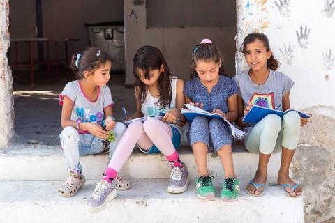 «Οχι» στην παραχώρηση σχολικών κτιρίων για την εκπαίδευση των προσφυγόπουλων