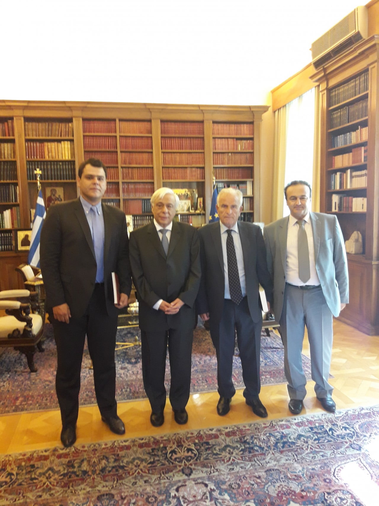 Συνάντηση της Διεθνούς Συνομοσπονδίας Ποντίων Ελλήνων με τον Προκόπη Παυλόπουλο