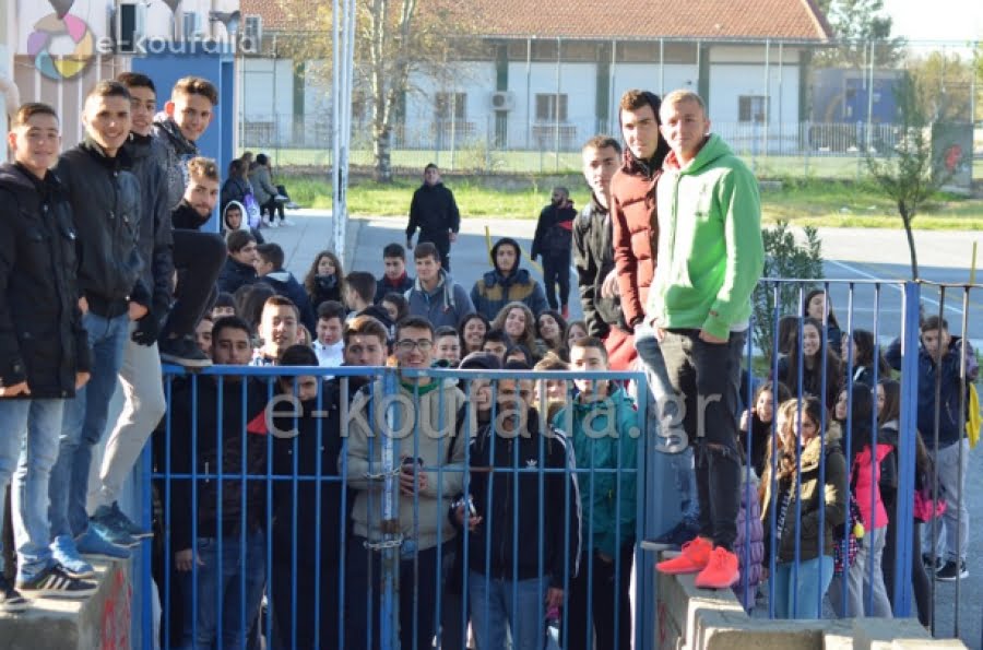 Κατάληψη μαθητών στον Άγιο Αθανάσιο στη Θεσσαλονίκη (ΦΩΤΟ)