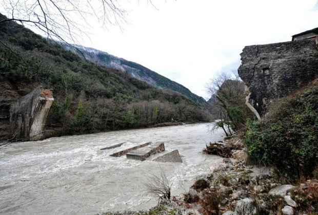 Γεφύρι Πλάκας: Αποκαθίσταται το μεγαλύτερο μονότοξο γεφύρι των Βαλκανίων