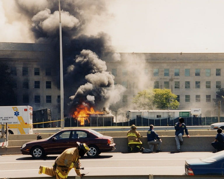 FBI: Αδημοσίευτες φωτογραφίες από την επίθεση της 11 Σεπτεμβρίου (ΦΩΤΟ)