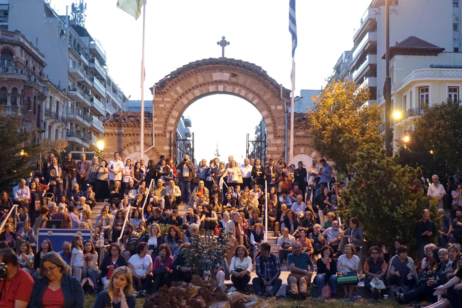 Εκατοντάδες Θεσσαλονικείς στην τελετή μνήμης για την… Άλωση της Κωνσταντινούπολης!