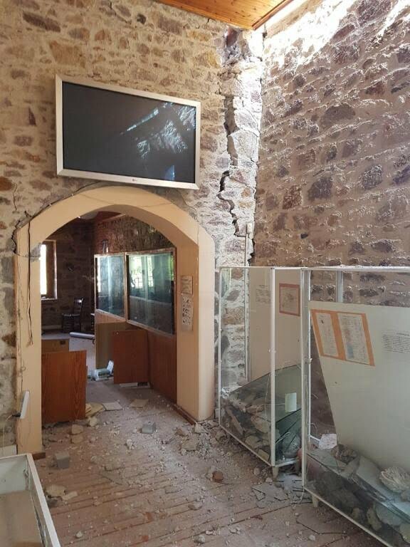 Καταστροφικές οι επιπτώσεις του σεισμού στο Μουσείο Φυσικής Ιστορίας στη Λέσβο (ΦΩΤΟ)
