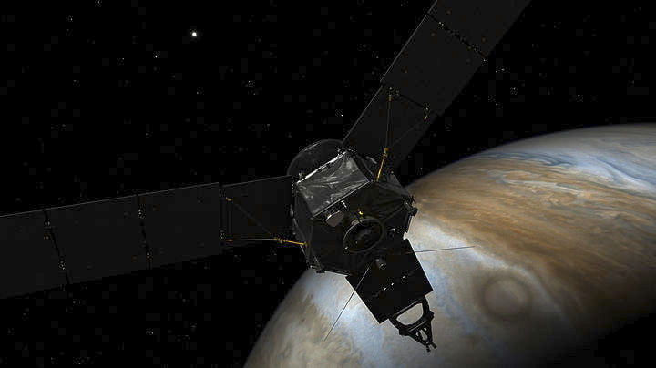 Για πρώτη φορά το Juno ακριβώς πάνω από την «ερυθρά κηλίδα» του Δία