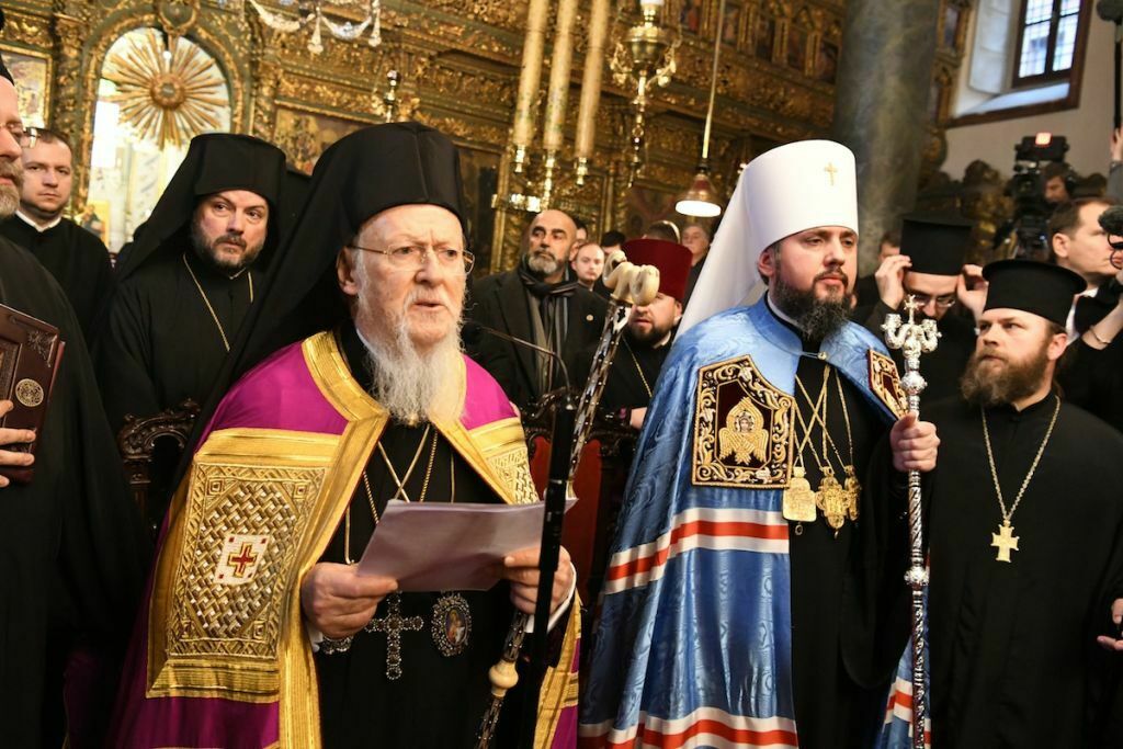 Ο Οικ. Πατριάρχης υπέγραψε την αυτοκεφαλία της Ουκρανικής Εκκλησίας