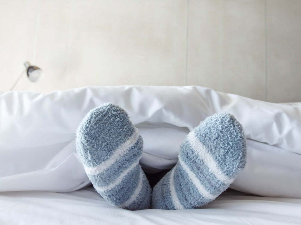 Είναι σωστό να κοιμόμαστε με κάλτσες;
