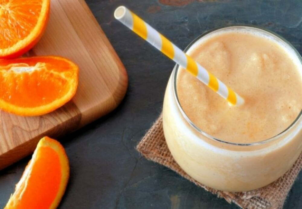 DIY: Υγιεινό και θρεπτικό smoothie με μπανάνα και πορτοκάλι