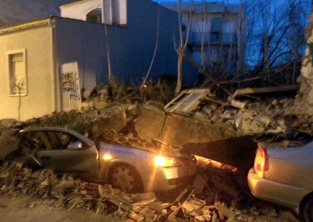 Αθήνα: Κατέρρευσε εγκαταλελειμμένο σπίτι στο Γκάζι