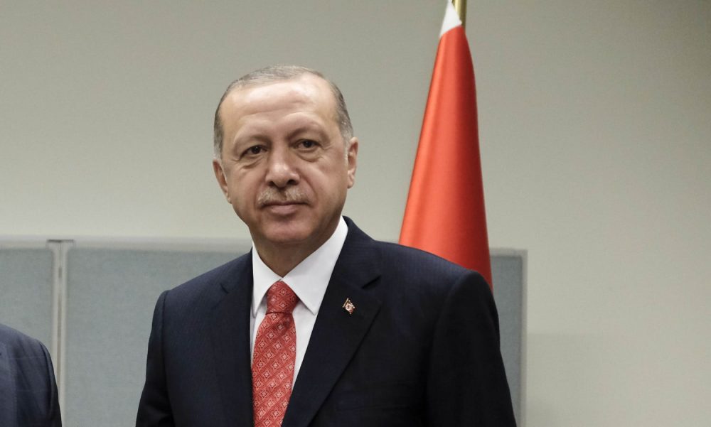 Ανησύχησαν οι Τούρκοι για την υγεία του Ερντογάν – Eίναι εμφανώς βραχνιασμένος