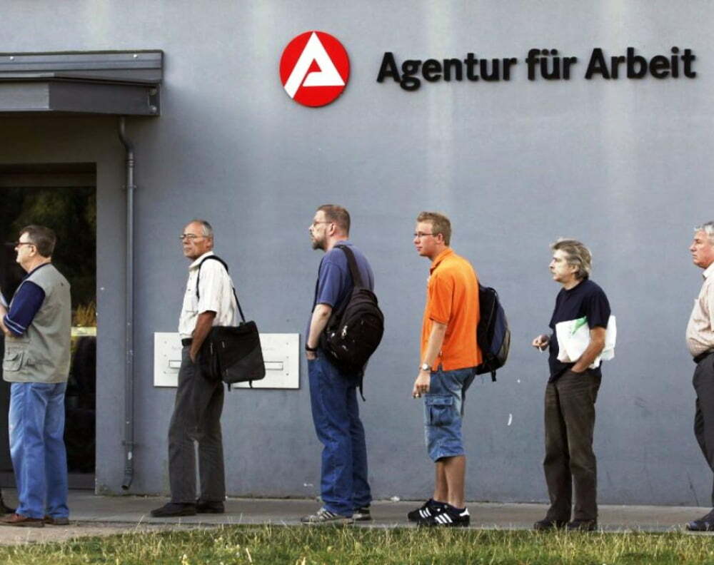Γερμανία: Χαμηλότερο ρεκόρ με μόλις 4,9% ανεργία