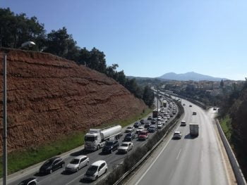 Θεσσαλονίκη: Καραμπόλα με 3 αυτοκίνητα – Φράκαρε ο Περιφερειακός (ΦΩΤΟ)