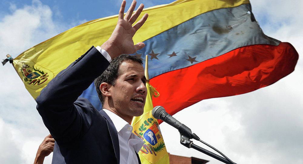 Ο Γκουάιδο καλεί τον στρατό σε «εξέγερση», πραξικόπημα καταγγέλλει το Καράκας