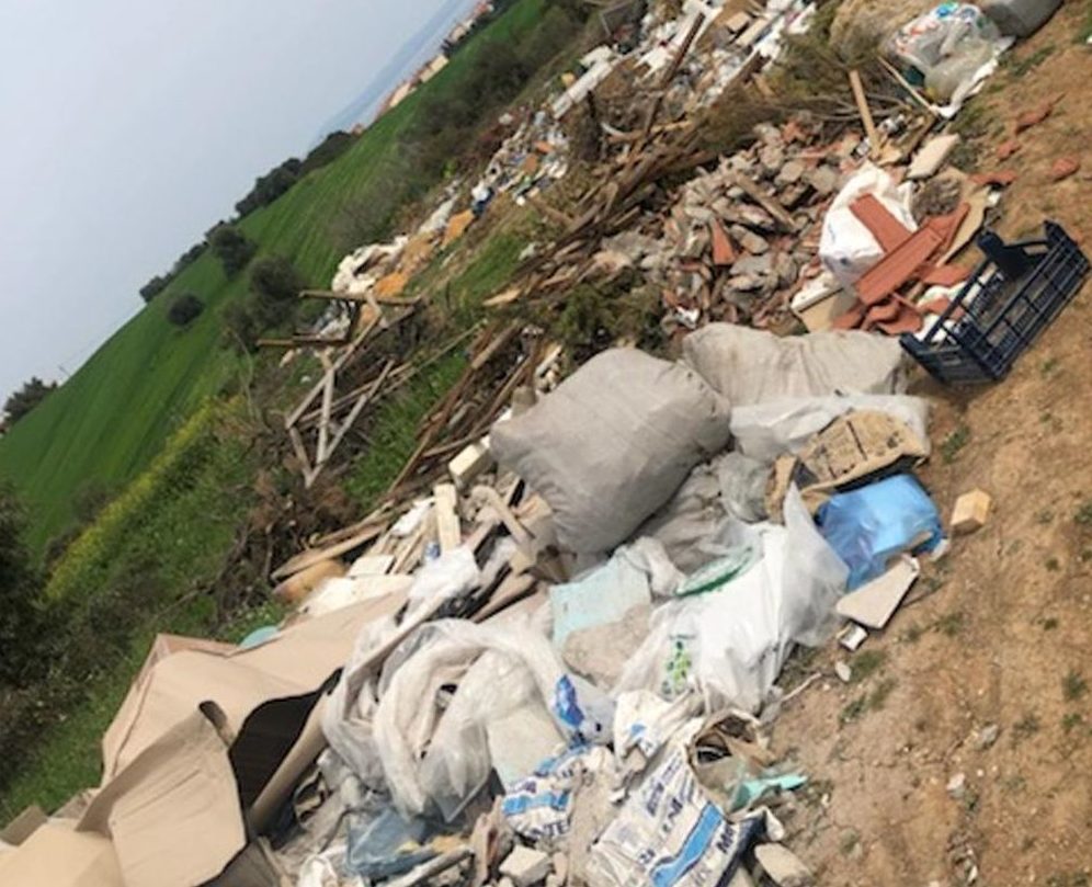 Σκουπίδια…παντού στο δήμο Κασσάνδρας
