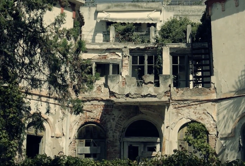 Τα ακατοίκητα κτήρια, οι αύλιοι χώροι τους και οι αλάνες της Θεσσαλονίκης