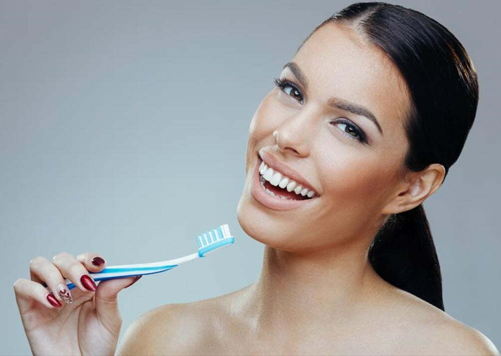 Πώς να καθαρίσετε σωστά τα δόντια σας