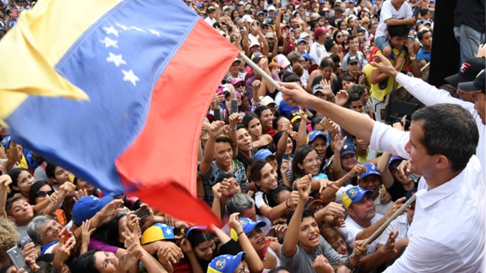 Βενεζουέλα: Κάλεσμα Γκουαϊδό σε «ειρηνικές διαδηλώσεις» σε στρατιωτικές βάσεις