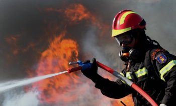Συναγερμός στην πυροσβεστική – Πυρκαγιά ξέσπασε στην Παιανία Αττικής