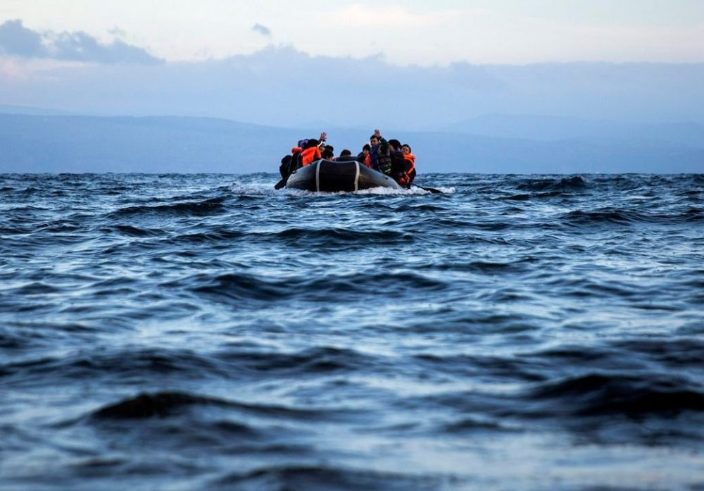 Σε εξέλιξη η επιχείρηση διάσωσης 400 μεταναστών στην Κρήτη