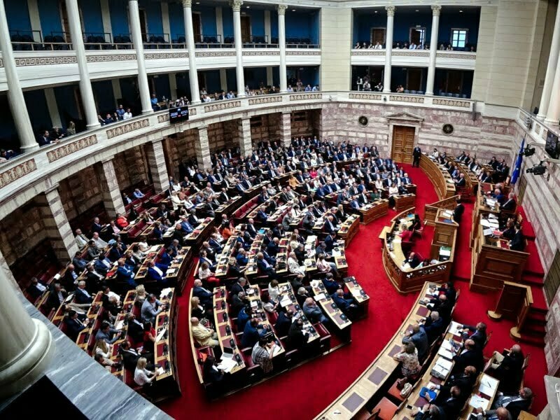 Βουλή: Ψηφίστηκε το φορολογικό νομοσχέδιο – Ποια κόμματα το «στήριξαν»