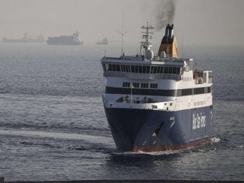 Λήξη συναγερμού στον Πειραιά: Δεν εντοπίστηκε βόμβα στο Blue Star 1 – Ετοιμάζεται να αναχωρήσει 