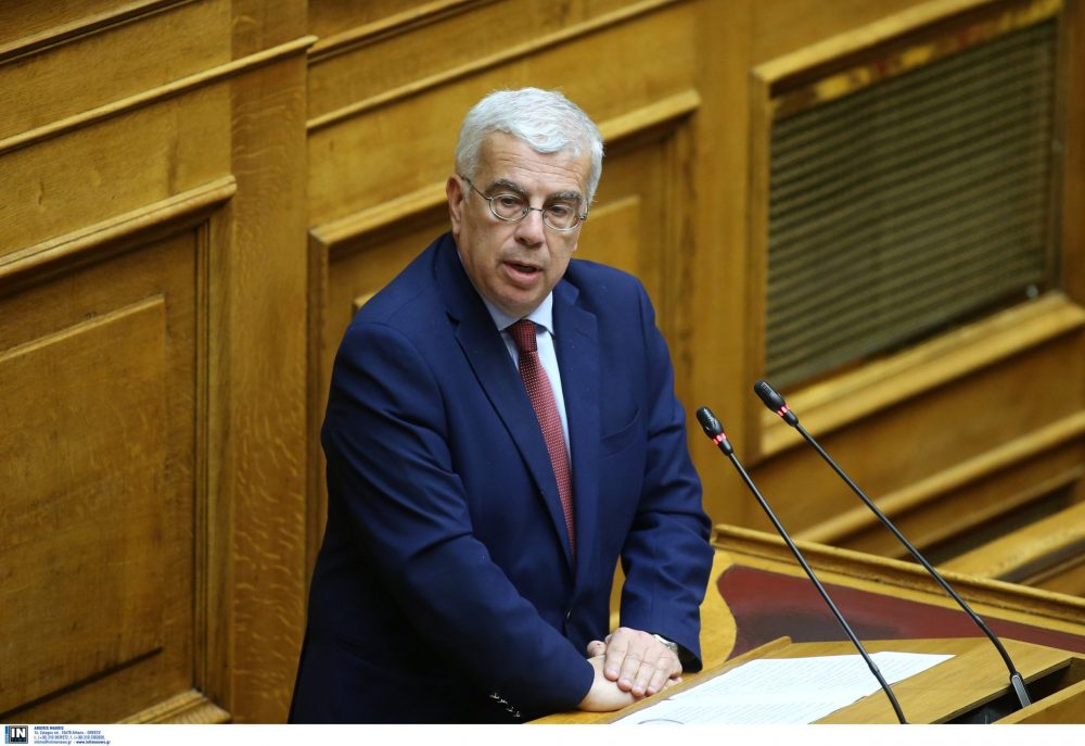 «Κυβέρνηση που δεν θα βάλει τη χώρα σε νέες περιπέτειες» τονίζει ο Σ. Σιμόπουλος