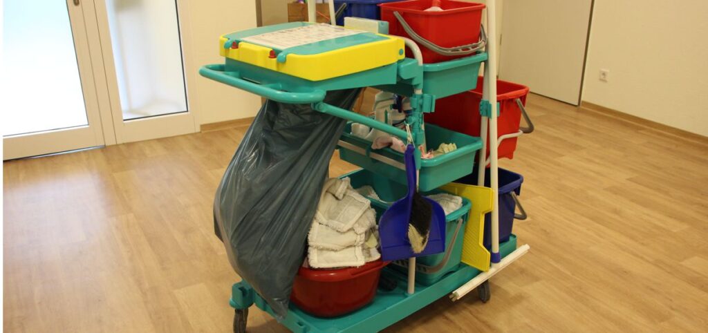 Δ.Καλαμαριάς: 78 σχολικές καθαρίστριες για  την κάλυψη των επιπλέον ωρών εργασίας των σχολικών καθαριστριών