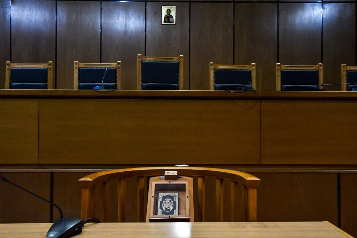 Με απόφαση του Υπουργού Δικαιοσύνης αναστέλλεται η λειτουργία όλων των δικαστηρίων και εισαγγελιών στην Αττική