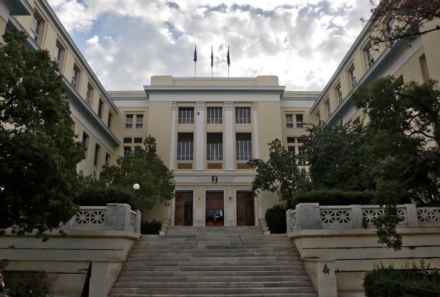 Υπό κατάληψη από τα ξημερώματα η ΑΣΟΕΕ