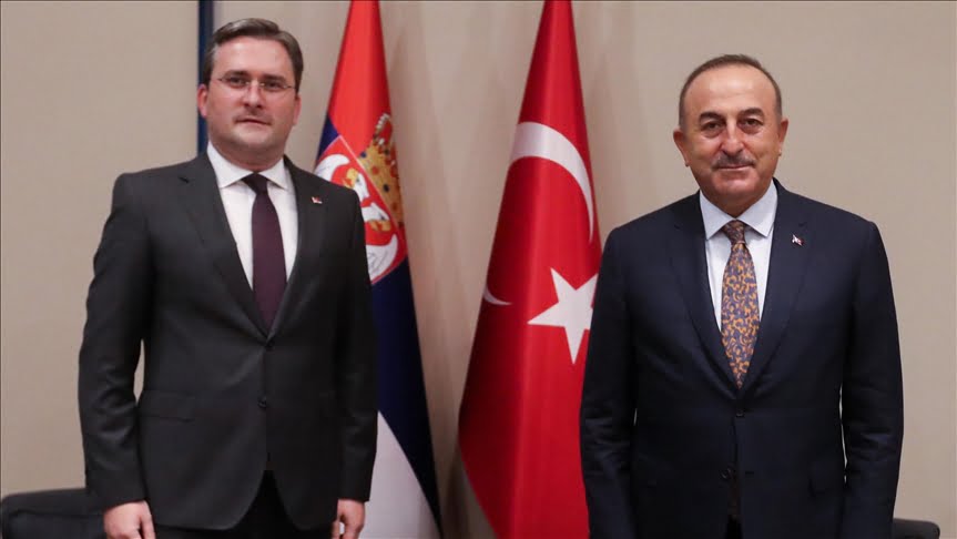 Σερβία: Τηλεφωνική συνομιλία Σελάκοβιτς-Τσαβούσογλου
