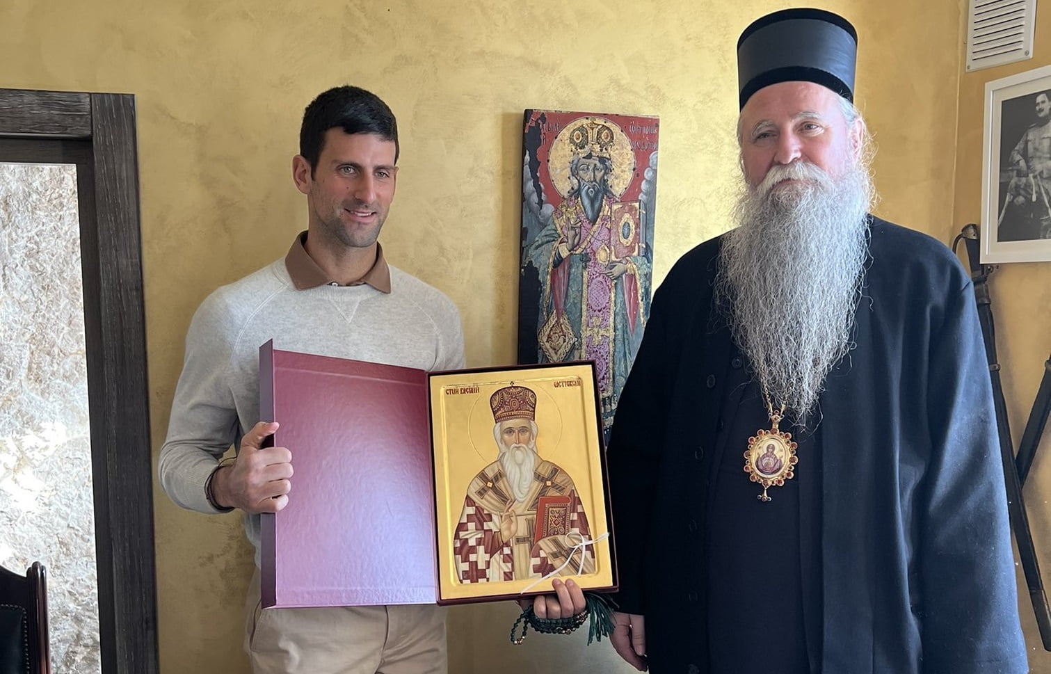 Ο Τζόκοβιτς επισκέφτηκε μοναστήρι στο Μαυροβούνιο για να βρει τη γαλήνη