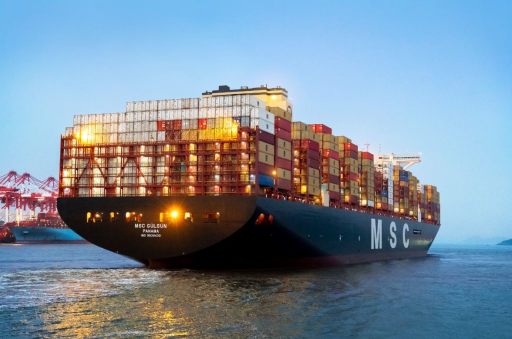 Handelsblatt: Οι Έλληνες πλοιοκτήτες επωφελούνται από την αύξηση των τιμών φυσικού αερίου