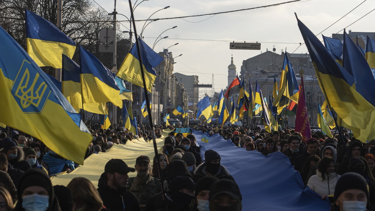 Ουκρανικά σύνορα: Χιλιάδες διαδηλωτές φώναξαν «το Χάρκιβ είναι Ουκρανία»