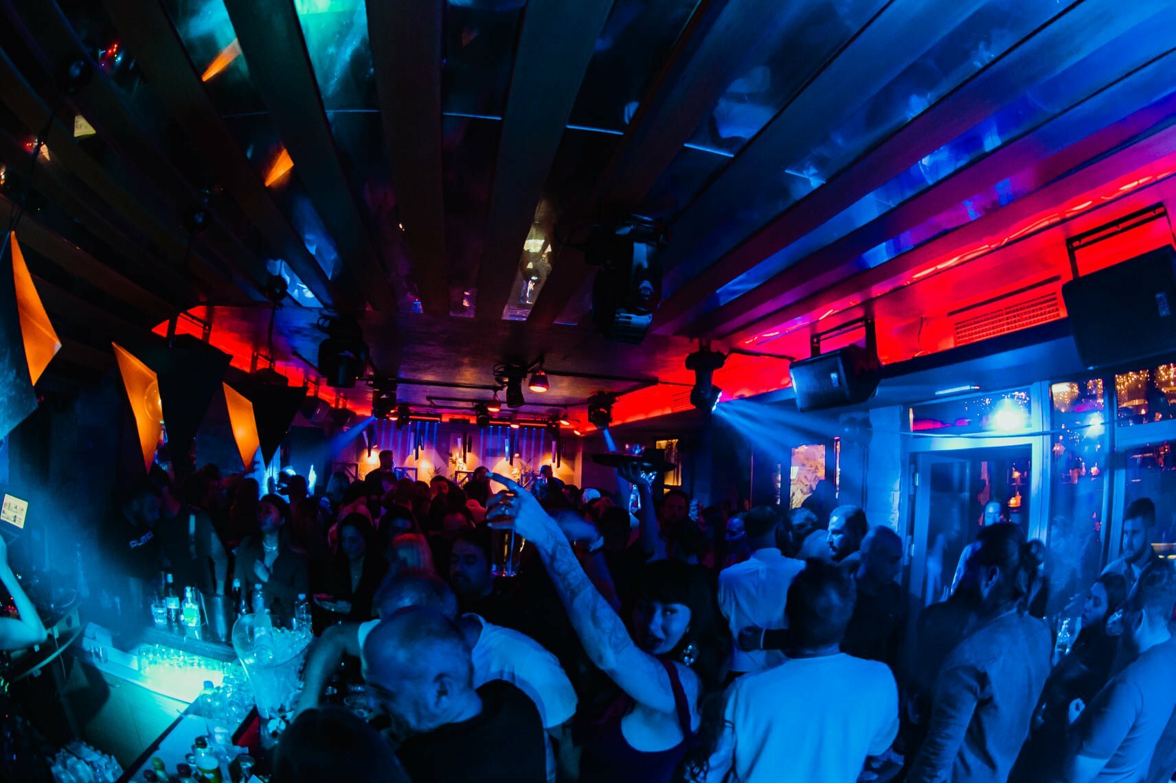 BARaki, coffee bar – restaurant με υψηλές προδιαγραφές