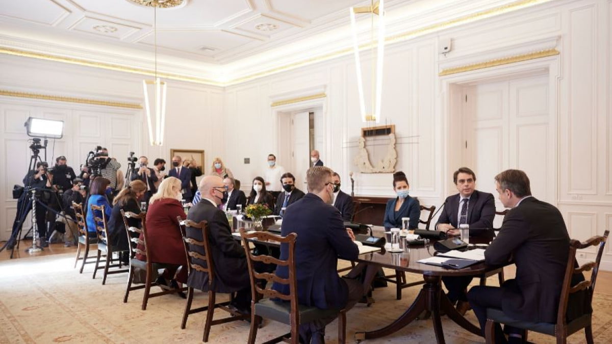 Με αντιπροσωπεία της βουλγαρικής κυβέρνησης συναντήθηκε ο πρωθυπουργός, Κυριάκος Μητσοτάκης