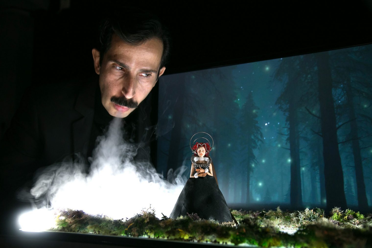 «H Μικρή Μέσα Στο Σκοτεινό Δάσος» του Philippe Minyana